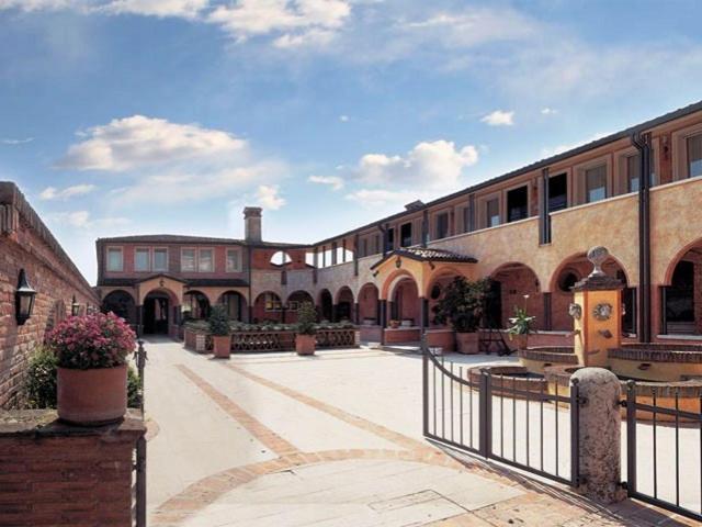 Hotel Il Chiostro Oppeano ภายนอก รูปภาพ