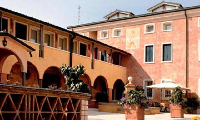 Hotel Il Chiostro Oppeano ภายนอก รูปภาพ