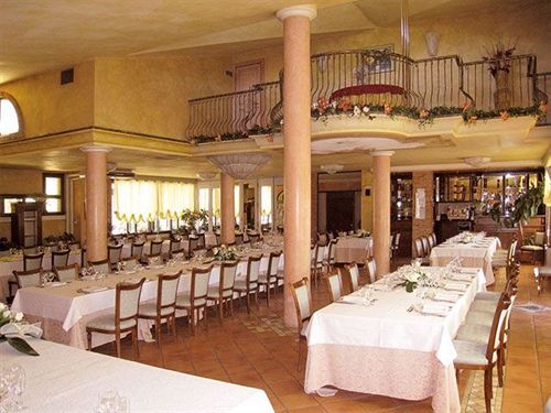 Hotel Il Chiostro Oppeano ภายนอก รูปภาพ